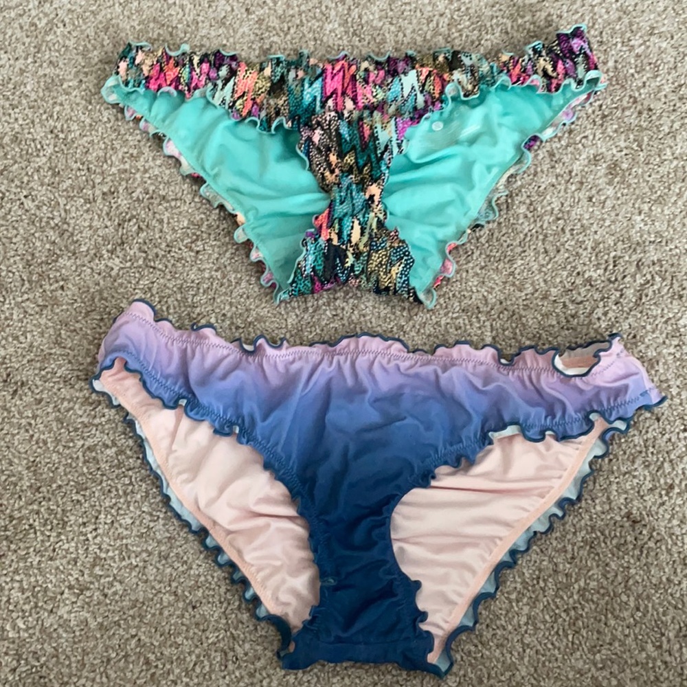 Ruffle bikini bottoms